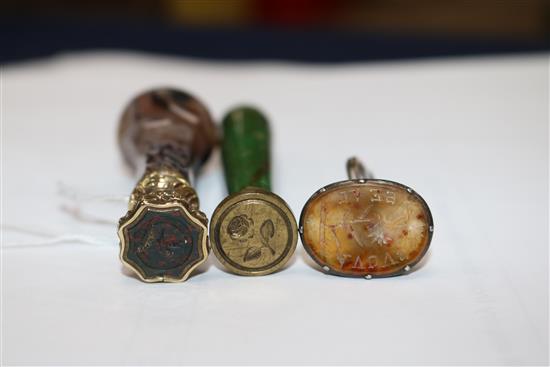 A Victorian agate handled desk seal and five others	